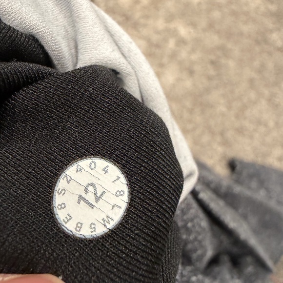 Lululemon Align Pant II *25"
Luminesce Splatter Ice Grey Black size 12 - Picture 5 of 5